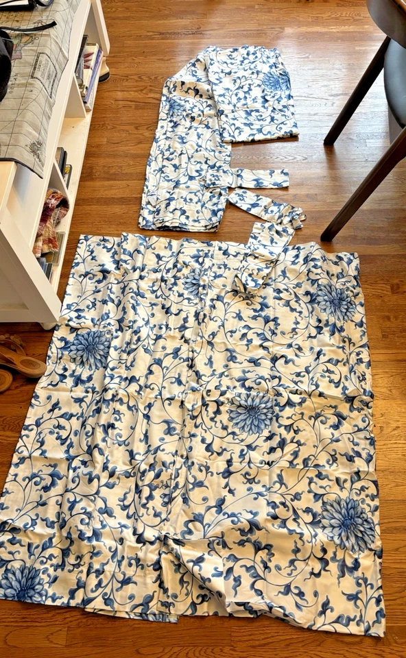 Paneles de desplazamiento floral azul y blanco camelia de 4 chaps (2 paquetes) Foto 2 de 4