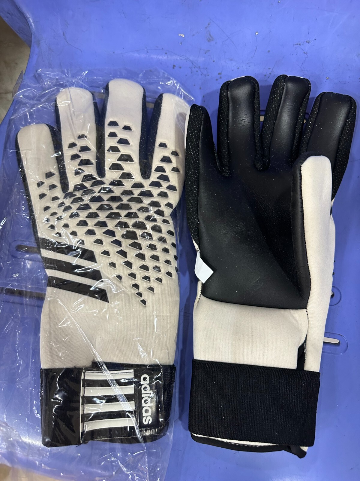 adidas goalkeeper gloves size 8 eBay