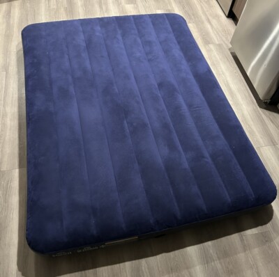 Intex Single-high AirBed 10'' Queen Dura-Beam Standard With Electric Pump (USED)