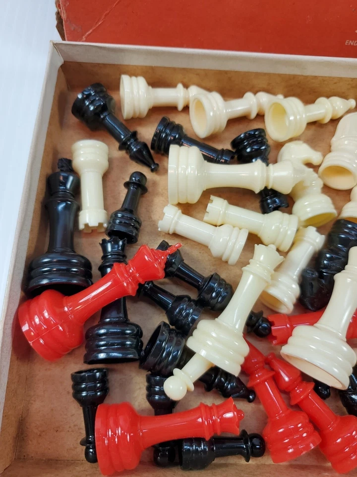 Vintage E.S. Patrón Staunton de ajedrez de plástico Lowe Tournament #807 rojo/blanco/bl Foto 4 de 4