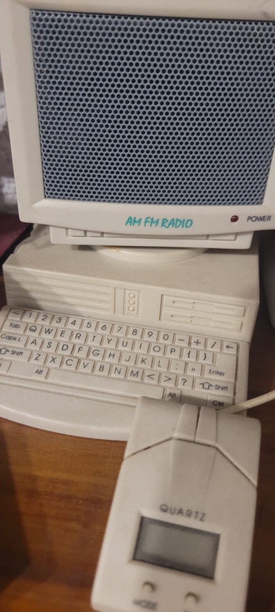 Lot De 11 Radios Portatives AUTO SCAN – FM – Vintage Neuf De Stock (années 80/90)