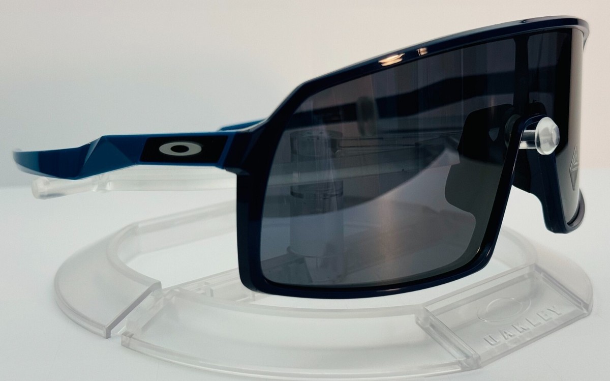 New Oakley Sutro Sunglasses / Navy / Balsam / Prizm Black Lens