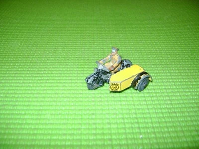 DINKY TOYS 44B AA PATROL MOTOCYCLE AND SIDE-CAR - Photo 1/4