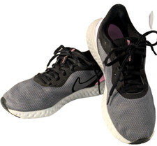 Nike Womens Revolution BQ3207-004 Gray Pink Black Running Shoes Sneakers Size 7
