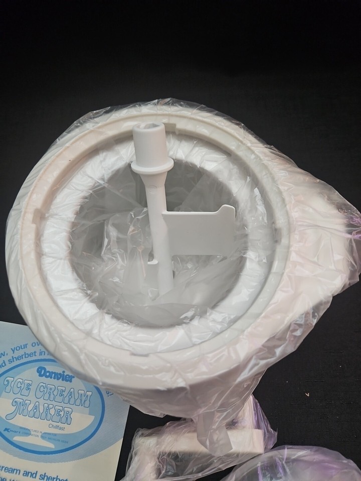 Vintage Donvier Chillfast Ice Cream Maker 2 Pint No Ice Manual Hand