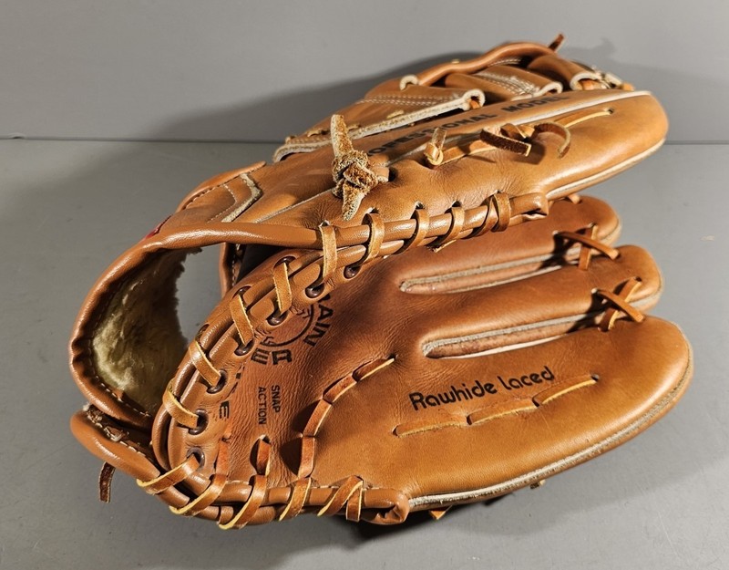 WINNER'S CHOICE PROFESSIONAL MODEL LEATHER RHT BASEBALL GLOVE MITT SNAP ACTION