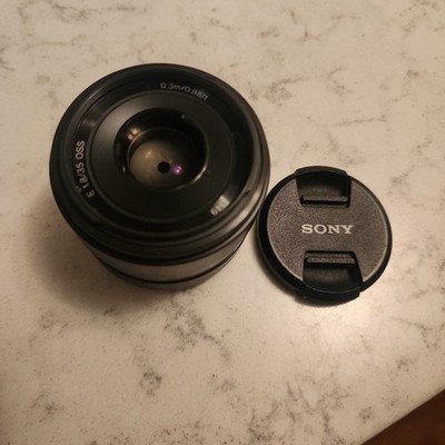 Sony 35mm f1.8 OSS Lens SEL35F18 for Sony E APS-C A6000 A6400 -MINT