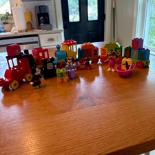 LEGO Duplo Trains Minnie Micky Dora 36 Pieces Plus 5 Figures