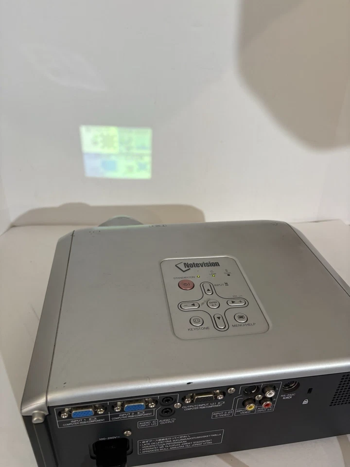 Proiettore casa desktop multimediale SHARP XR-10S NoteVision con cavo di alimentazione - Immagine 3 di 4