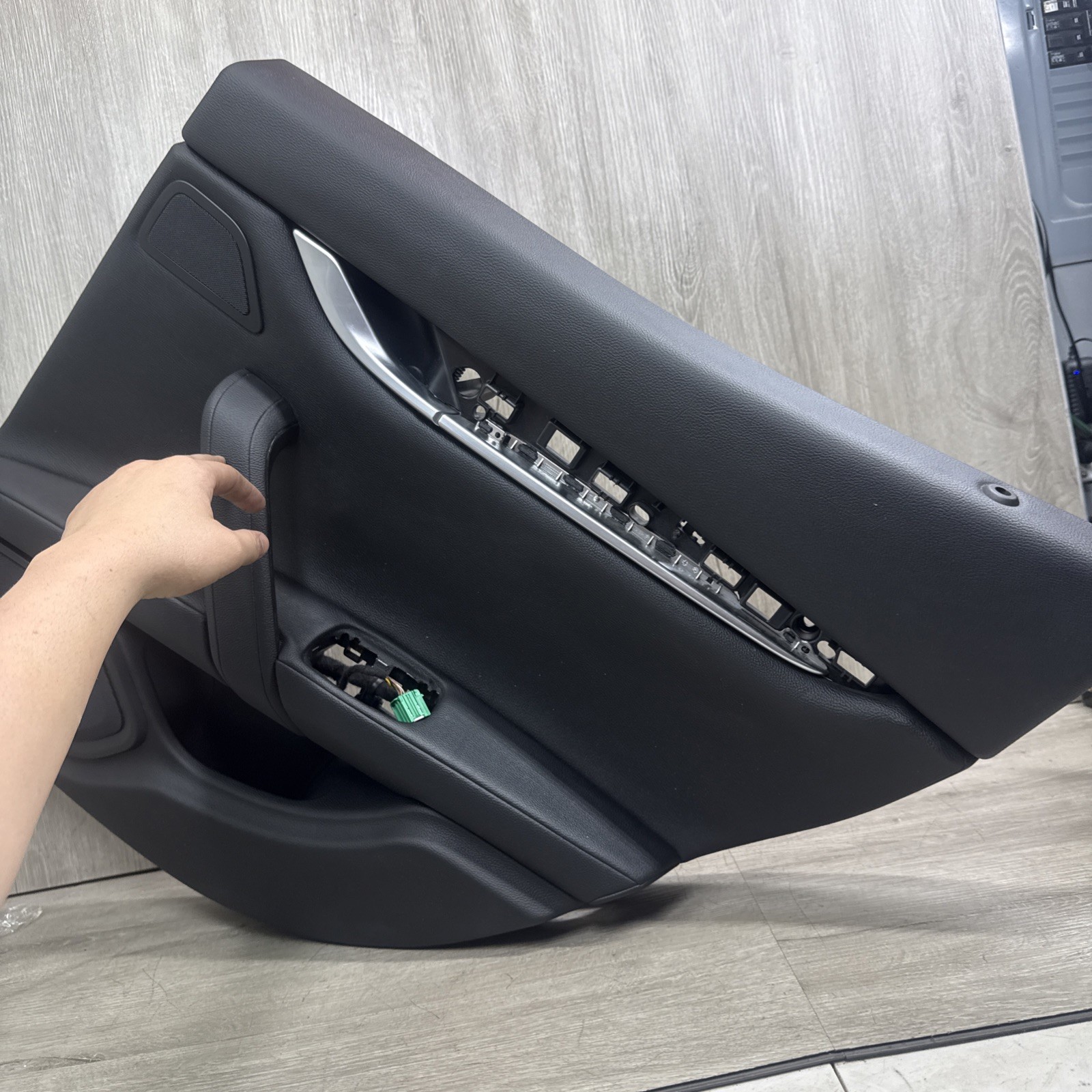 ✅ MASERATI GHIBLI REAR RIGHT SIDE INTERIOR DOOR PANEL TRIM COVER OEM 2014-2020