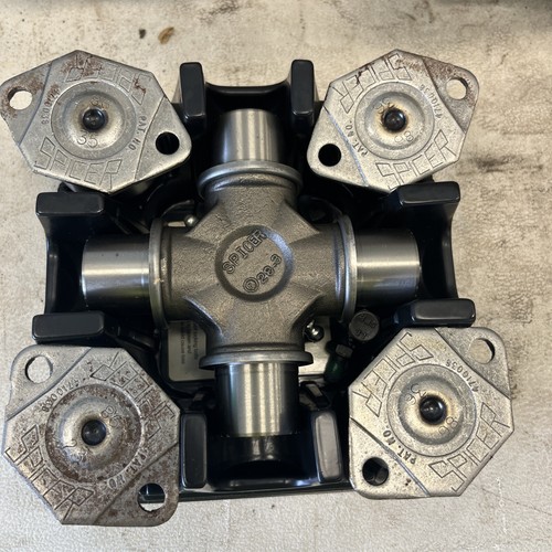 SPICER 121684R92 UJOINT KIT 1610 Series. H6 eBay
