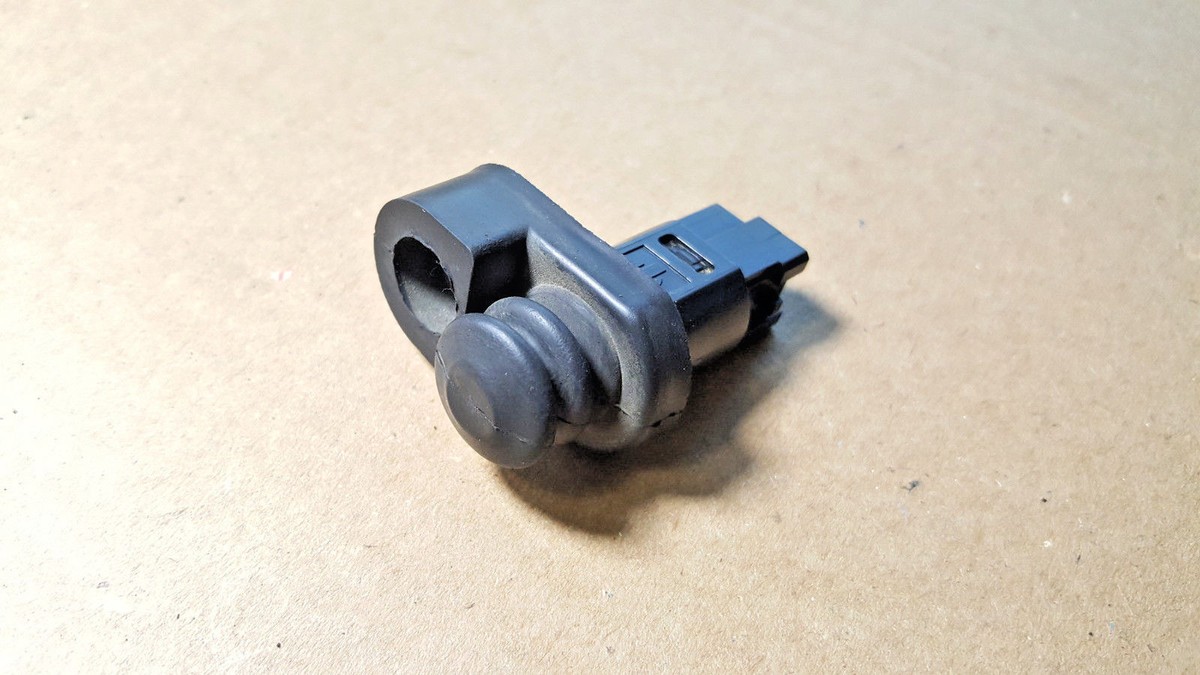 nissan infinity door jamb switch 2536041L01 25360-41L01 nissan infinity door jamb switch 2536041L01 25360-41L01