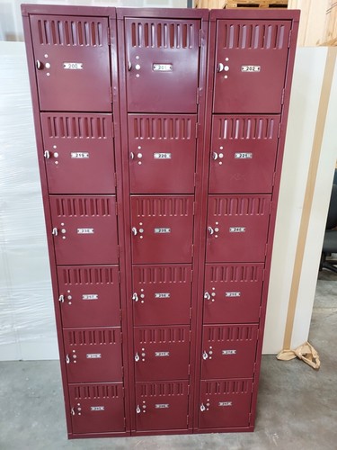 Employee Lockers Tower of 5- Excellent Condition 
