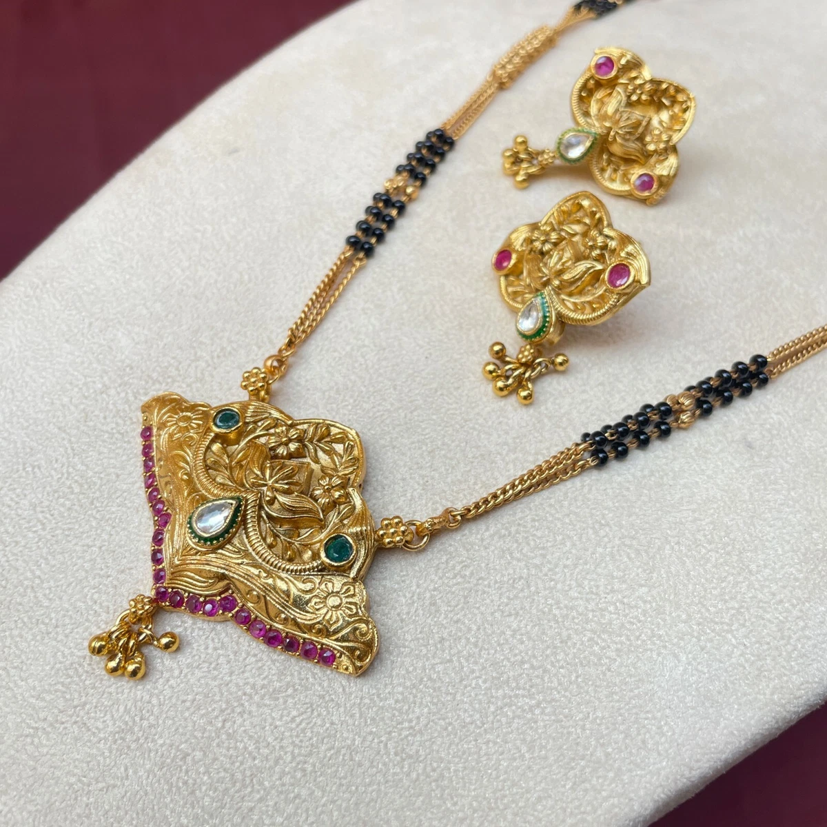 Old fashion best sale mangalsutra