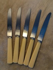 5 coltelli da tavola Mappin e Webb, metà secolo - lame in acciaio inox - avorio