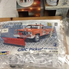 Revell Gmc Pickup Truck With Snow Plow Model Kit 124 Scale Complete No Box 7222