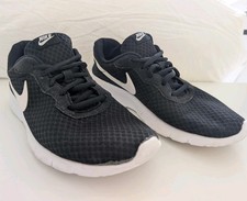 Nike Tanjun Sneaker schwarz/weiß Mesh atmung...