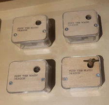 Lot of 8 VTG Christmas Sankyo  Music Box Wind Up Movement w/ Keys ~ Preowned