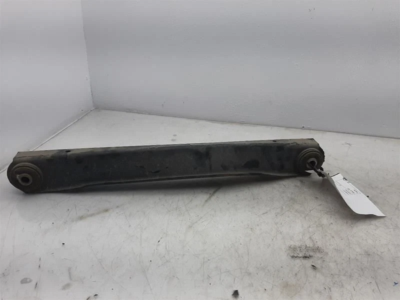 Brazo de control inferior trasero 00-10 CHEVROLET SUBURBAN 1500 15286145 Foto 2 de 4