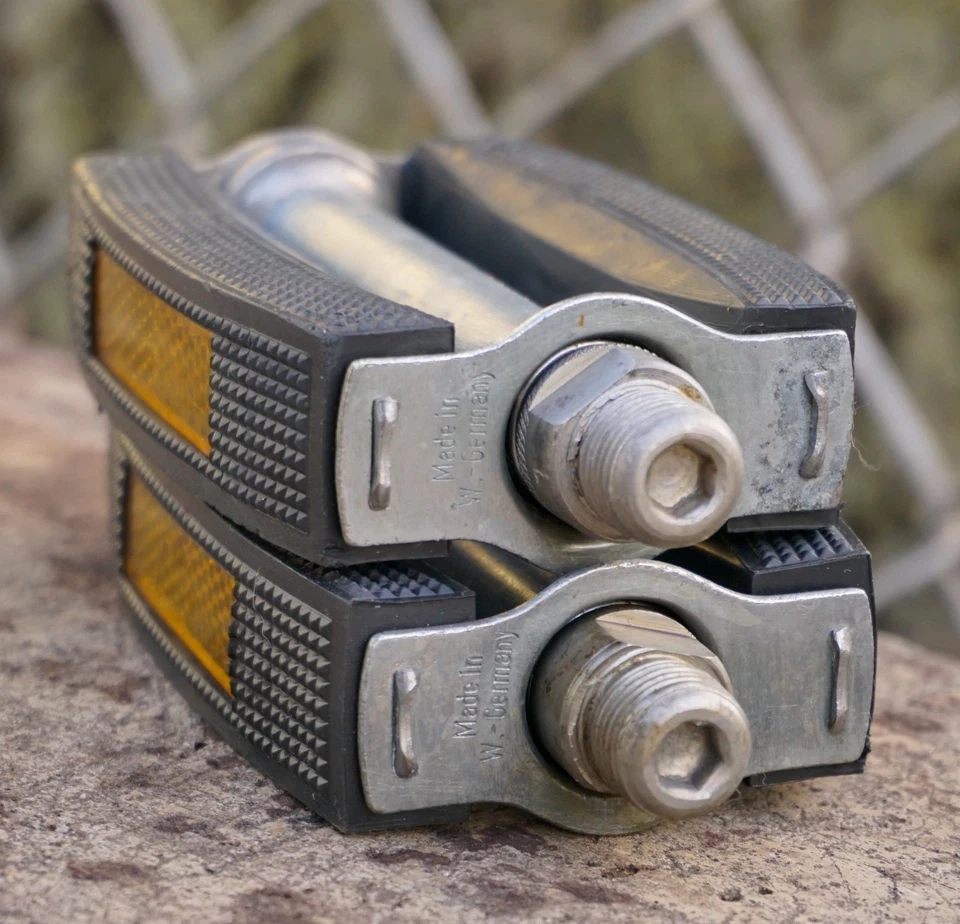 Pedais de bloco vintage Superbe 3 velocidades cruzador helicóptero Grifter Raleigh Union década de 1970 - Imagem 3 de 4