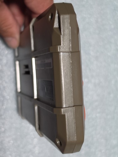 Wildgame Innovations VU60 Trail Pad Swipe Scheda SD Portatile Visualizzatore Foto Marrone - Foto 3 di 12