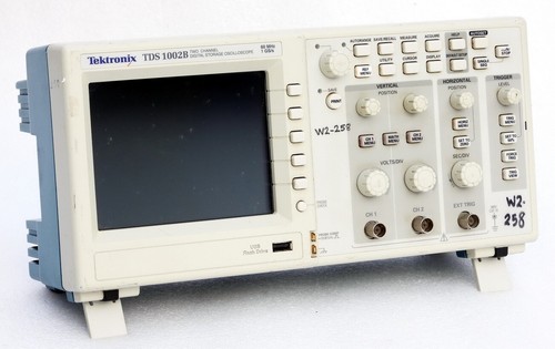 TEKTRONIX MODEL TDS1002B 60 MHZ 2 CHANNEL DIGITAL STORAGE OSCILLOSCOPE - Picture 1 of 11