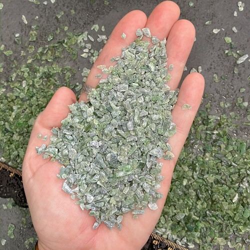 Crushed Green Nephrite Jade (Grade A+) Chips, 2mm-4mm, for Resin Art - Picture 5 of 5