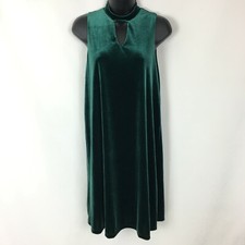 Everly Shift Dress Medium Green Short Stretch Velour Key Hole Front Party Outfit