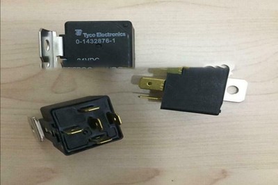 1pc NEW Tyco 0-1432876-1 24VDC Automotive Relay #VX01 CH