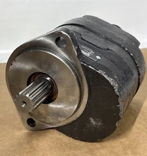 DanFoss Hydraulic Pump Motor 11?7654 (Read Description) thumbnail 5