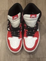 Size 11- Jordan 1 Retro OG High Chicago
