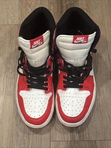 Size 11- Jordan 1 Retro OG High Chicago