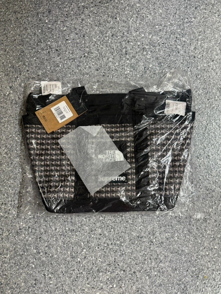 Bolso de Mano Supreme X The North Face Negro Tachonado Explore Utility NUEVO con Etiquetas Foto 3 de 4