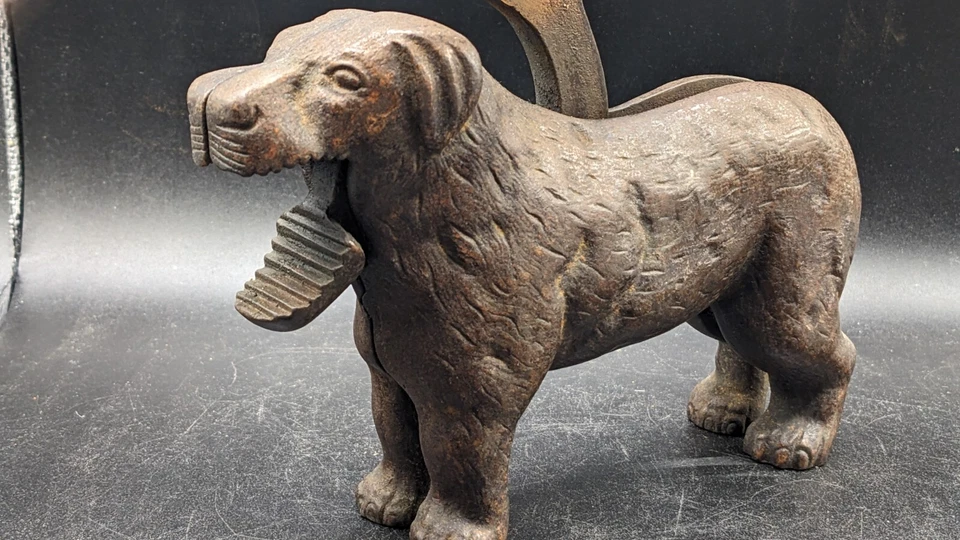 RARE ANTIQUE 1920s Cast Iron Copper Plating DOG NUTCRACKER .PATENT 273480 (1926) - Image 2 of 4