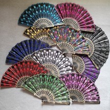Abanico Rojo De Poliéster Y PVC - Accesorio De Disfraces Para Fiestas Culturales, Carnaval Y Halloween