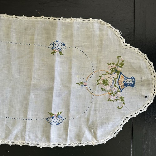 Vintage Leinen 2er Set bestickt Tischläufer und Kommode Schal Korb Design - Bild 8 von 11