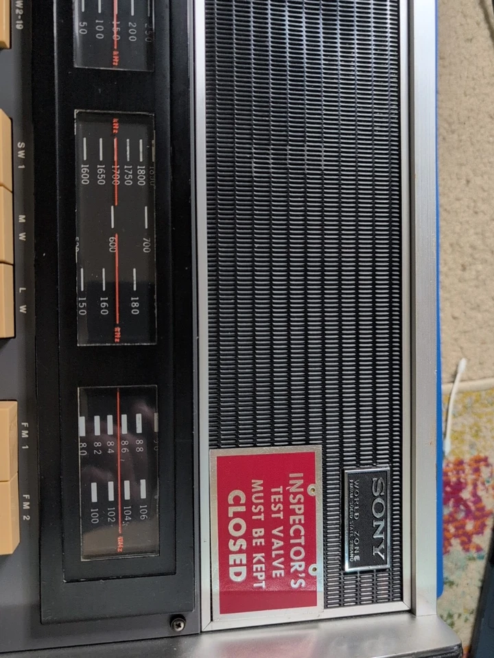 Receptor Transoceánico Multibanda Sony CRF-230 23 RARO De Colección FUNCIONA Ver Video Foto 4 de 4