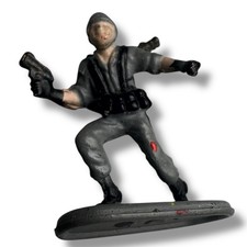 Very Small Figure of a Soldier with a Weapon - Galoob - Micro Machines