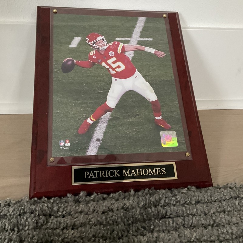 Patrick Mahomes 11x14 Autographed Framed Photo Kansas City Chiefs JSA Certified