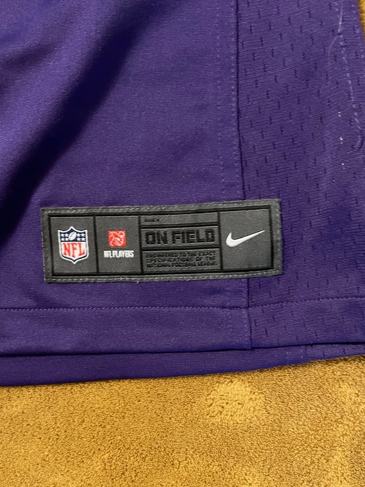 Camiseta de fútbol americano Minnesota Vikings para mujer pequeña NFL Nike Adrian Peterson 28 Foto 4 de 4