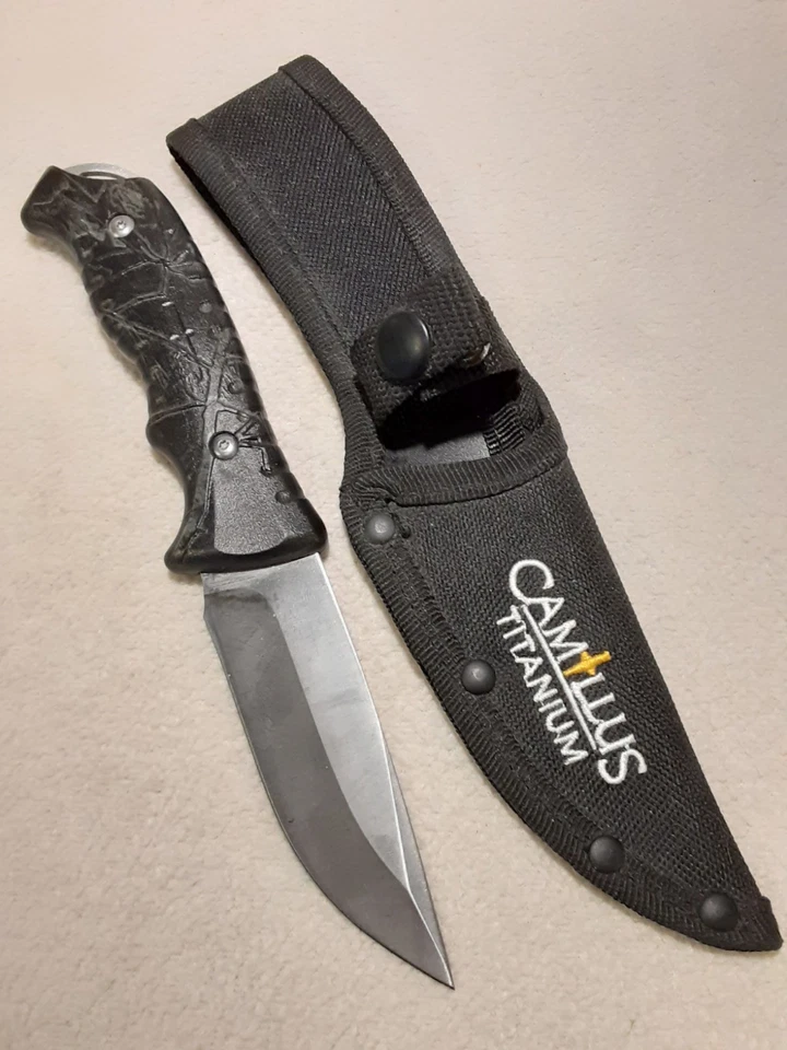 Faca de caça Camillus titânio lâmina fixa preta com bainha - Imagem 4 de 4