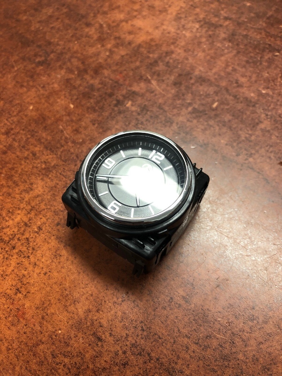 2015 Mercedes S550 W222 OEM Analog Clock In Dash A2228270300 2014