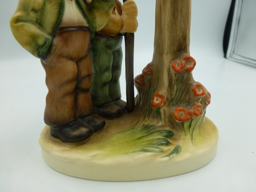 Hummel Goebel End of Berlin Wall Group, includes Wall and Crossroads Figurine - Picture 15 of 24