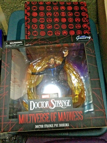 MARVEL STUDIOS DOCTOR STRANGE IN THE MULTIVERSE OF MADNESS DIORAMA