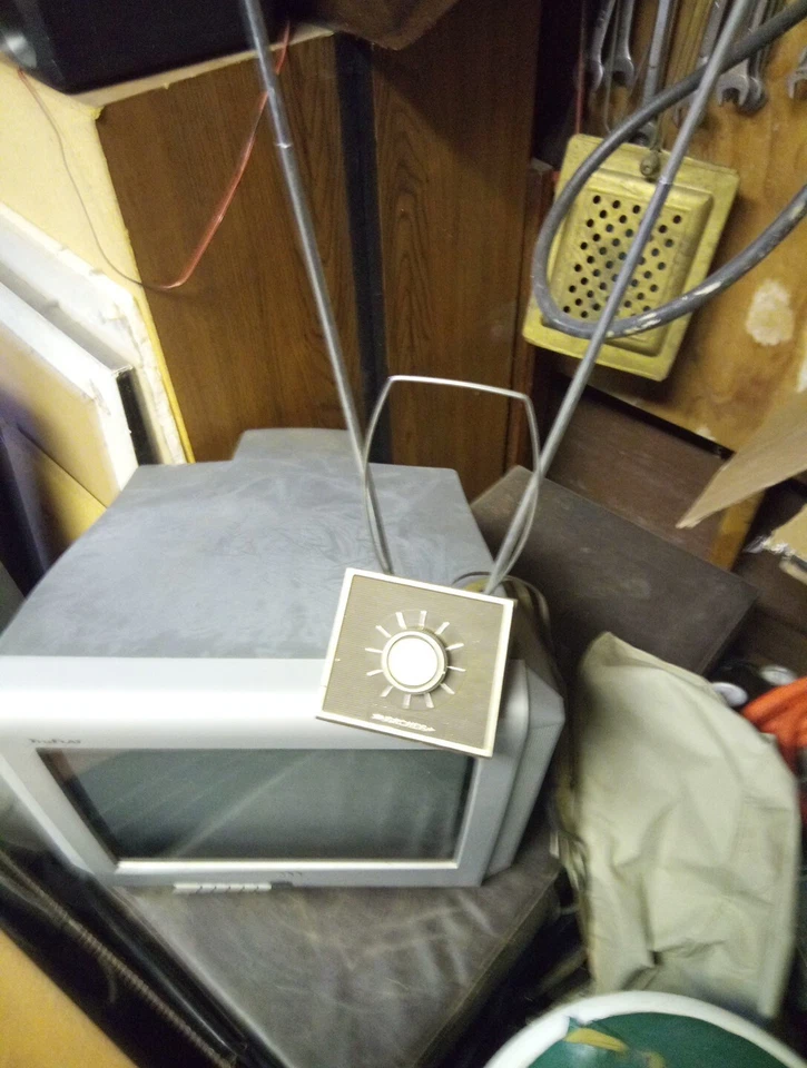 Retro Tv RCA True Flat 14" - Image 2 of 4