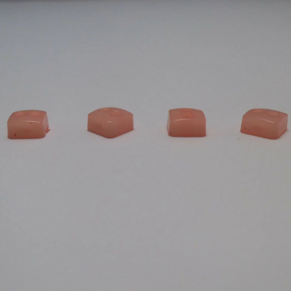 20 Small Pink 2 Hole Square Buttons: Craft Scrapbook Sewing Dolls: 5x5mm: UK - Image 4 of 4