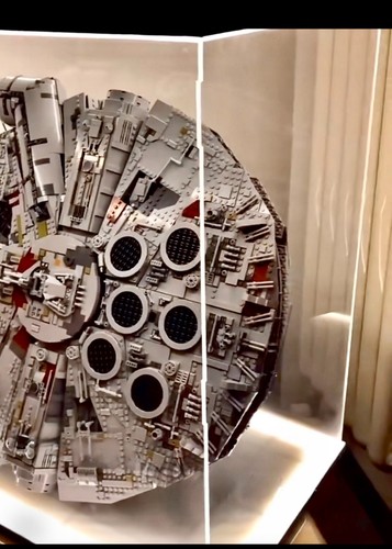 Preordered Display Case For LEGO 75192 Star Wars Millennium Falcon (Vertical) - Picture 5 of 6