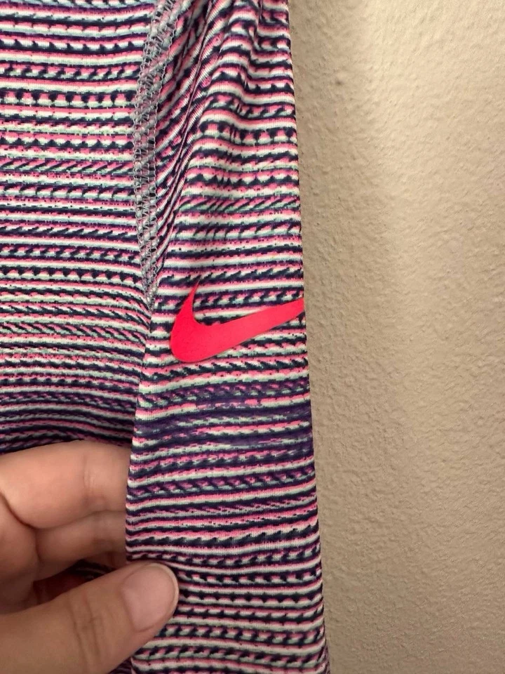 NIKE S Dri Fit Pullover Top Cuello Simulado 1/4 Cremallera Rosa Púrpura Tinte Espacial Neón Correr Foto 4 de 4