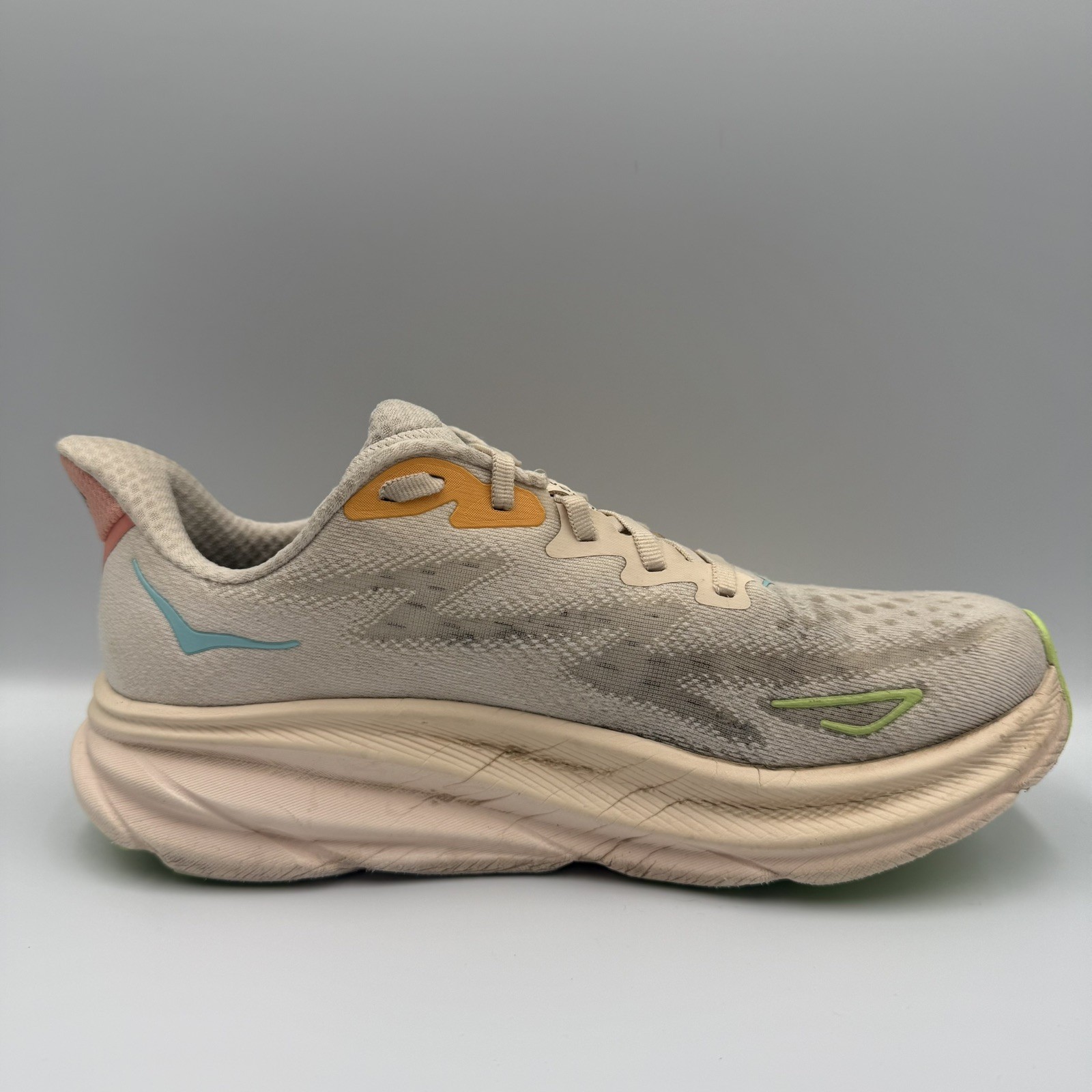 Hoka One One Women’s Clifton 9 Wide Size 8.5D Running Shoes 1132211 VLS thumbnail 4