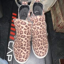 SODA Leopard Print Zipper Closed Toe Flats Brown Beige Size 6